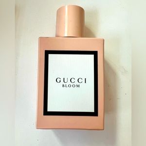 Gucci bloom perfume